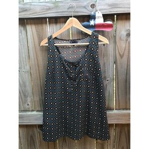 GAP sleeveless top
